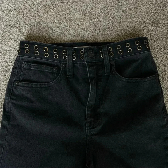 Madewell | Classic Straight Jeans in Lunar Wash: Grommet Edition - Picture 11 of 15